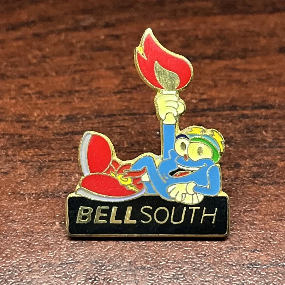 1996 Atlanta Summer Olympics BellSouth Phone Company Sponsor Izzy Lapel Hat Pin‎